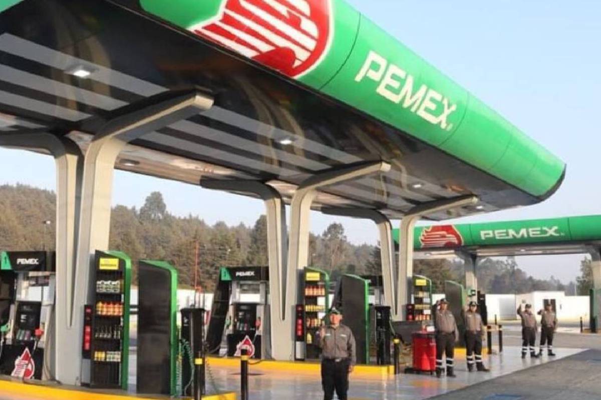 Derivado de la Estrategia Nacional para Promover la Estabilización del Precio de la Gasolina se ha ajustado el precio del combustible regular, al disminuir en cinco días de $24.08 pesos a $23.87 pesos por litro en promedio. 