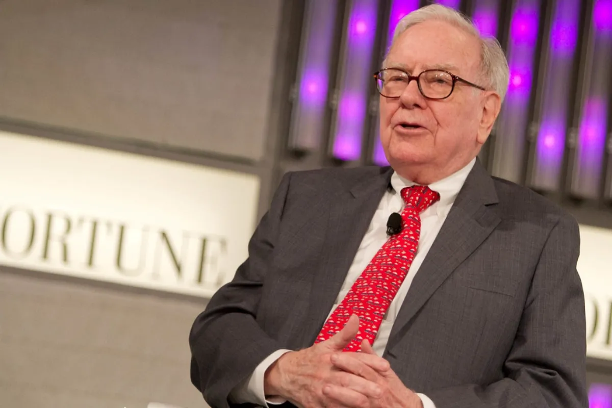 Berkshire Hathaway ajustó sus inversiones para el 2025. | Foto: Flickr.