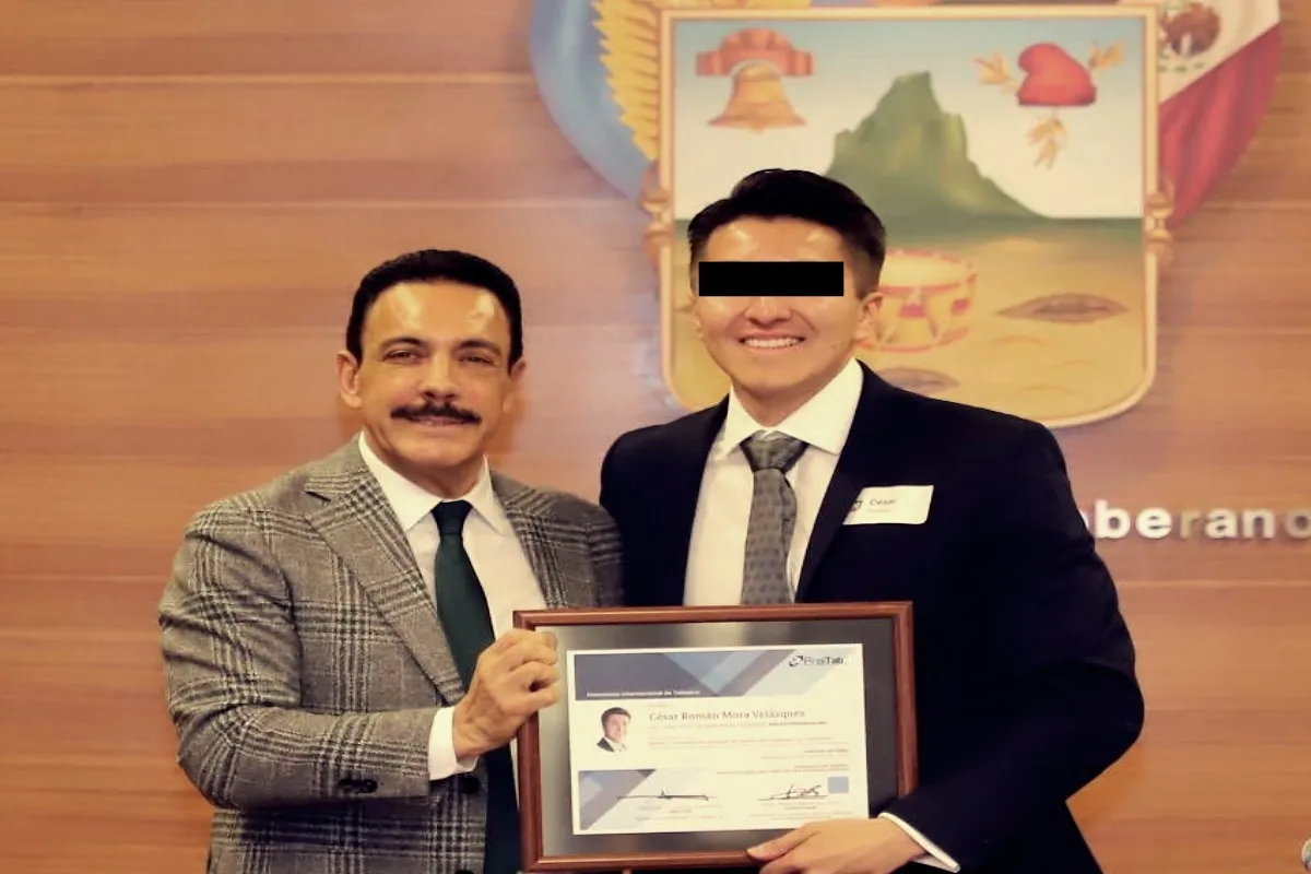 El miércoles fue detenido César Román Mora Velázquez, exsecretario de la Contraloría de Hidalgo, quien se supone participó en la 