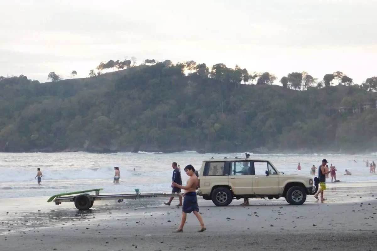 Es ilegal meter vehículos a las playas de México
