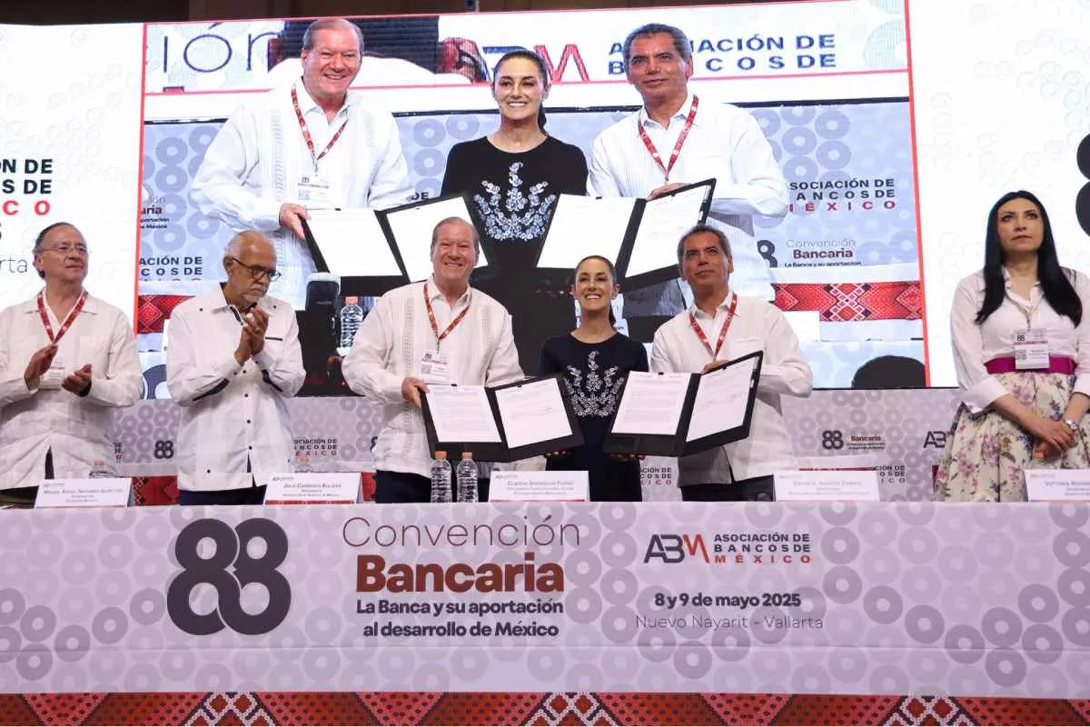 México tiene amplio espacio para desarrollar su intermediación financiera: SHCP