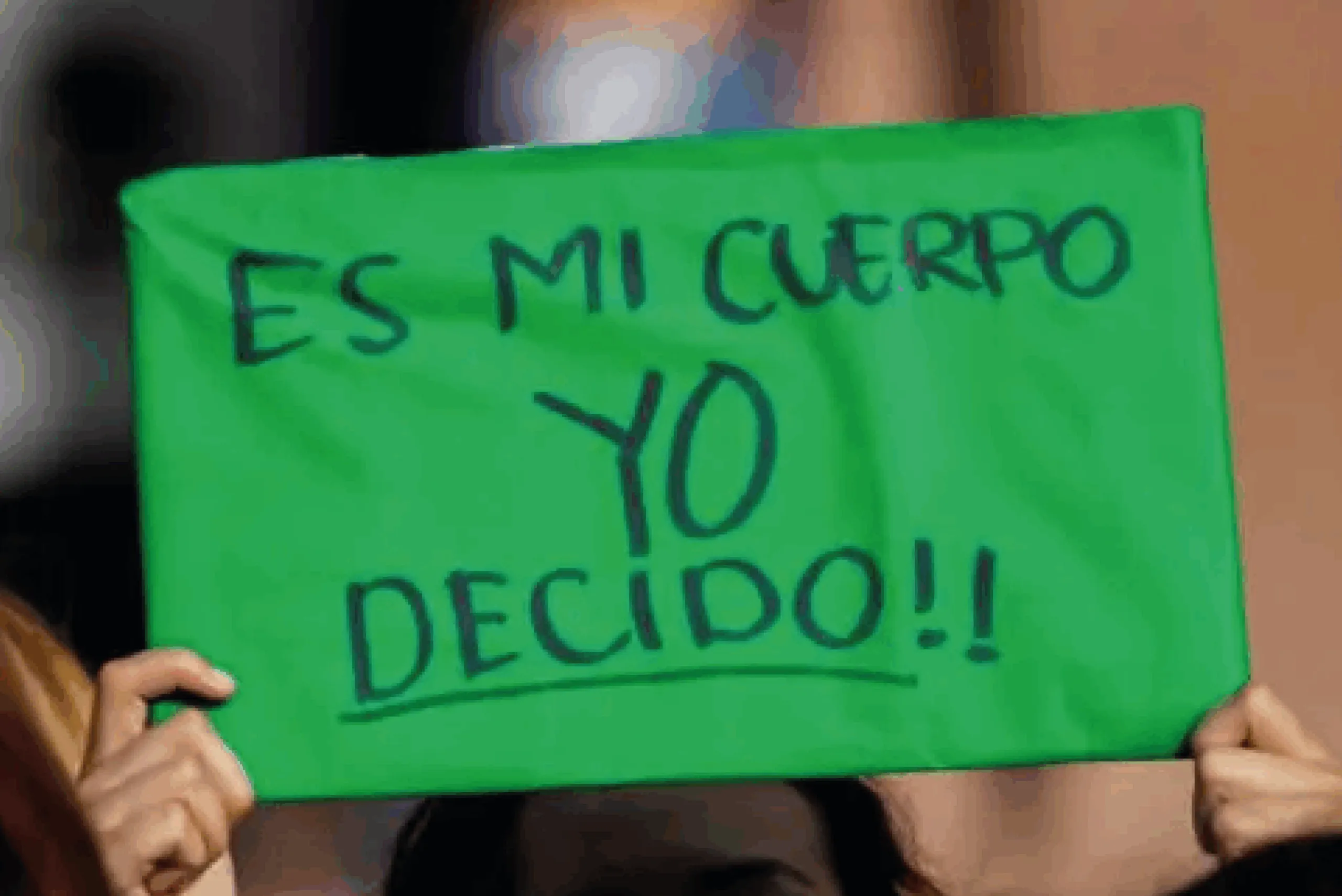 Mujeres celebran la despenalización del aborto en el Congreso de Tabasco