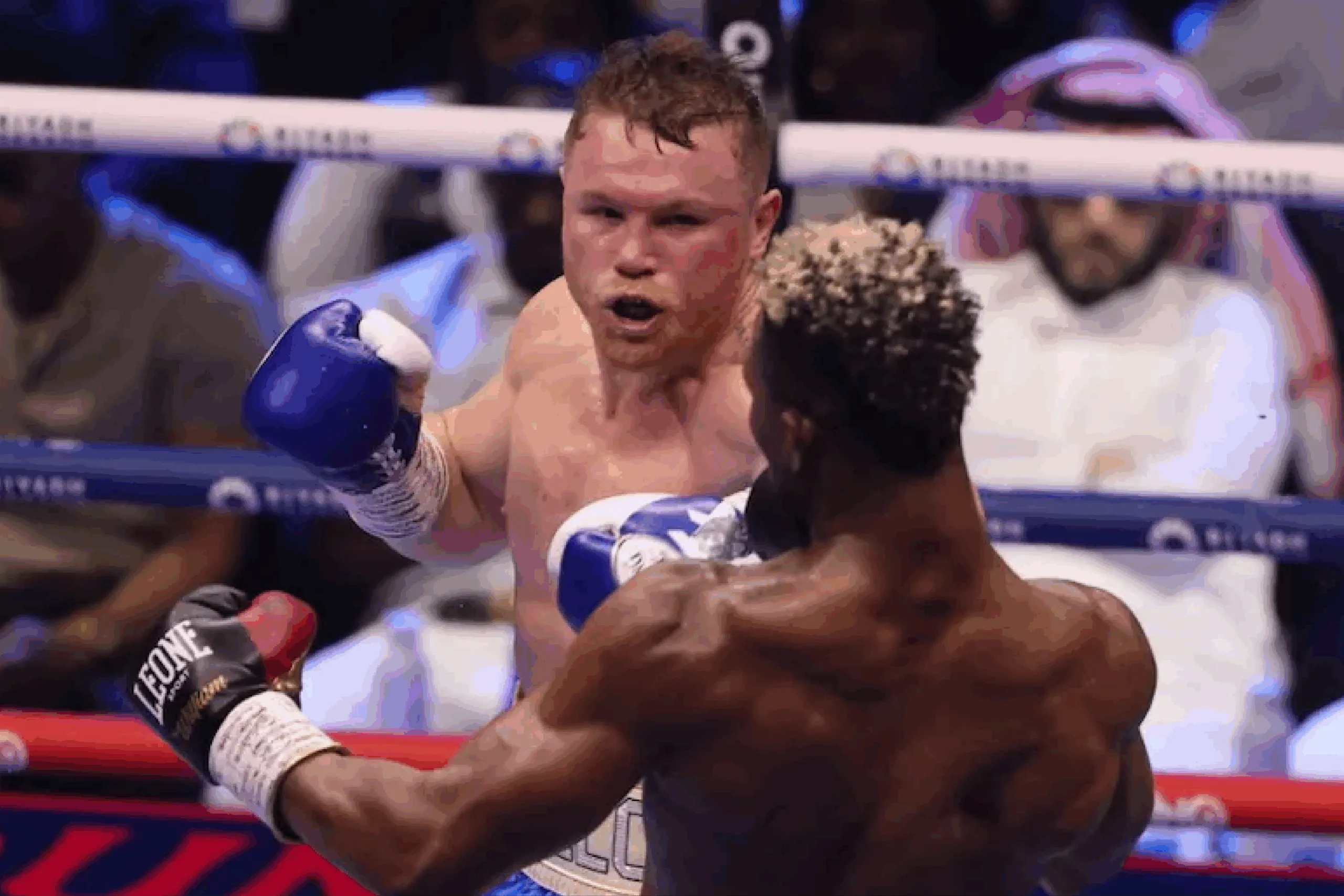 Julio César Chávez durante una transmisión de Azteca Deportes, donde criticó duramente la pelea entre Canelo Álvarez y William Scull.