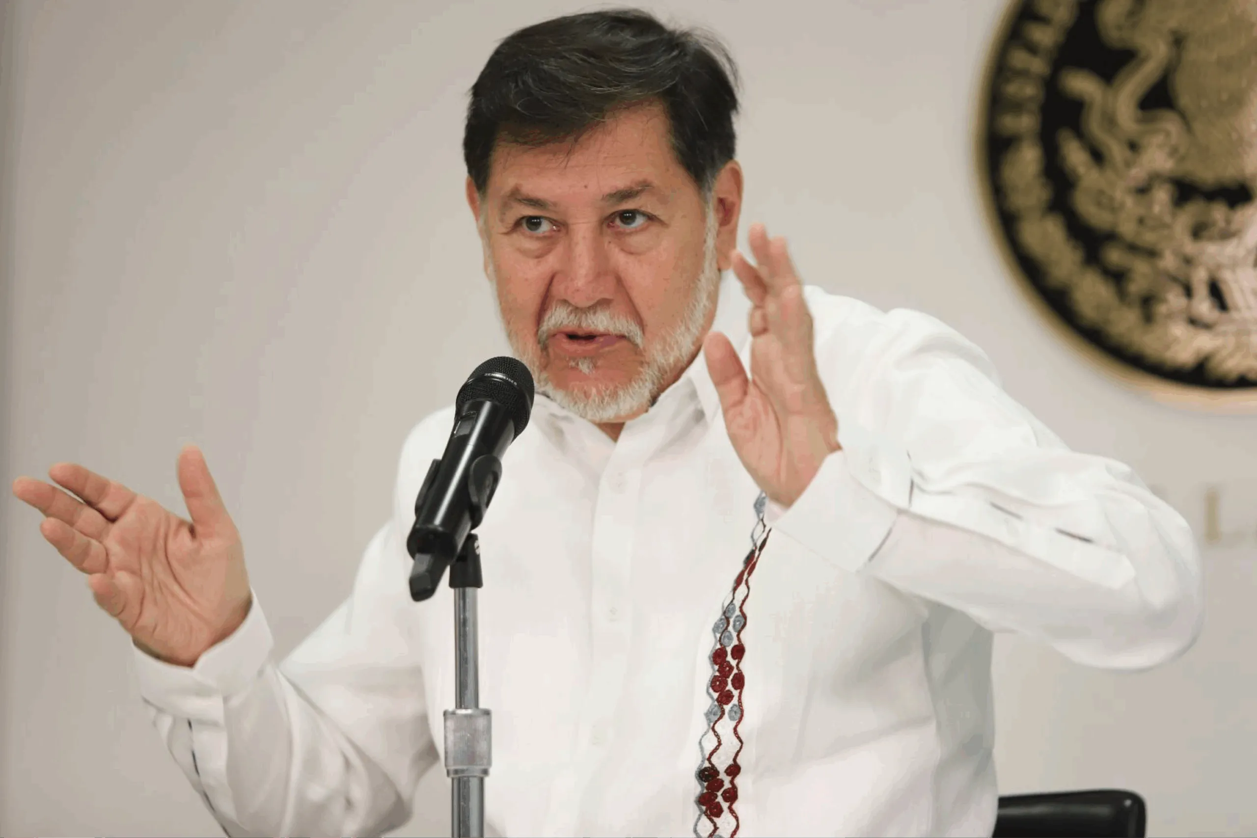 Gerardo Fernández Noroña, comparó el voto con “hacer el amor”.