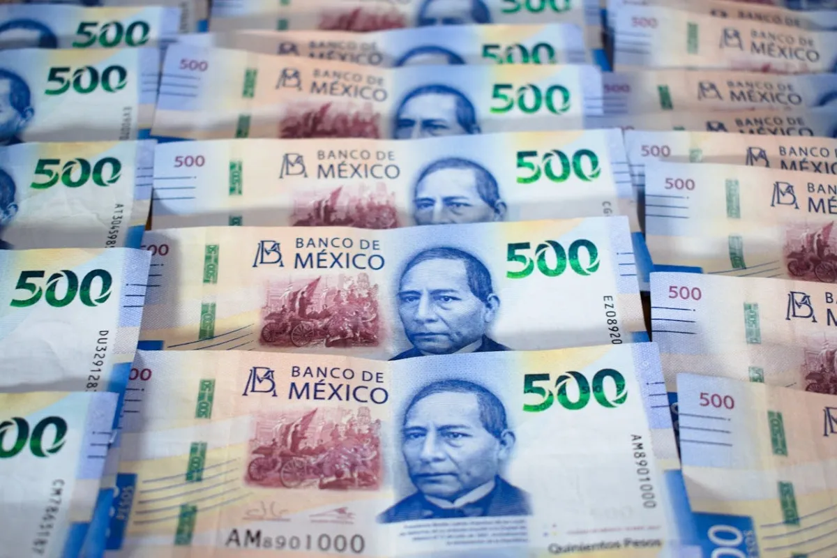 El peso mexicano logró una recuperación este martes, cerrando con una ganancia de 1.19%. | Foto: Pexels.