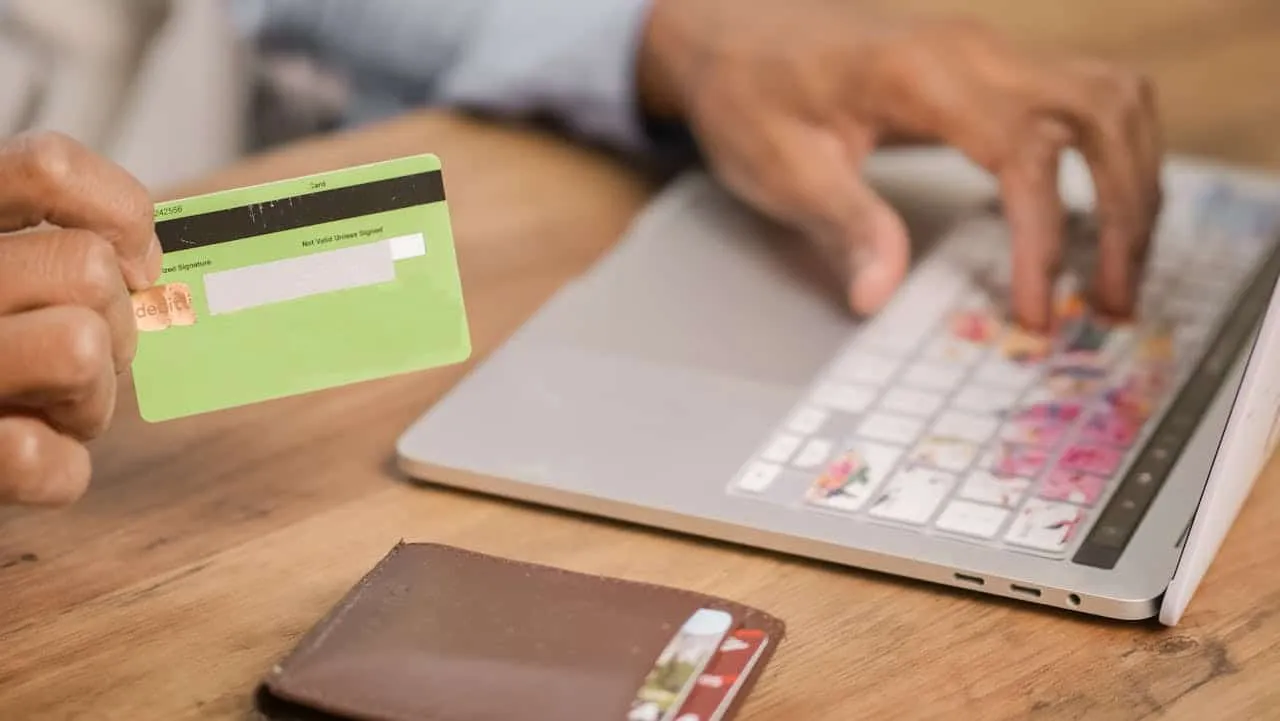 Profeco y AMVO impulsan un comercio electrónico justo