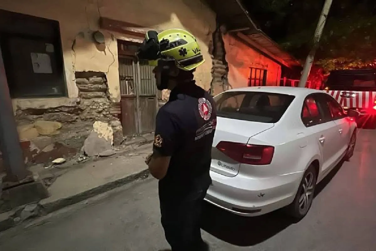 Uno de los fenómenos registrados durante la madrugada ocurrió a las 03:21 horas de este lunes con una magnitud de 3.5 y su epicentro se localizó a 8 kilómetros al este de Montemorelos, a una profundidad de 15.3 kilómetros.