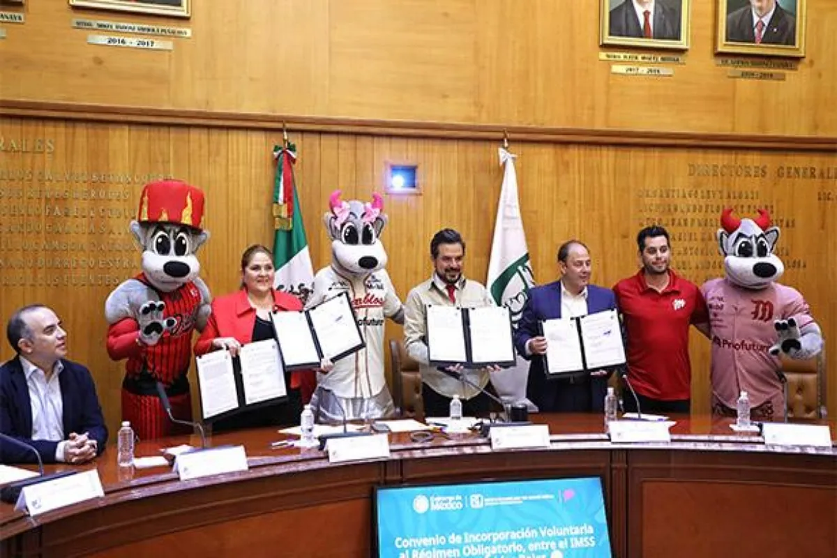 Diablos Rojos y el IMSS firman un convenio de colaboración para promover la cultura de la seguridad social. | Foto: IMSS.