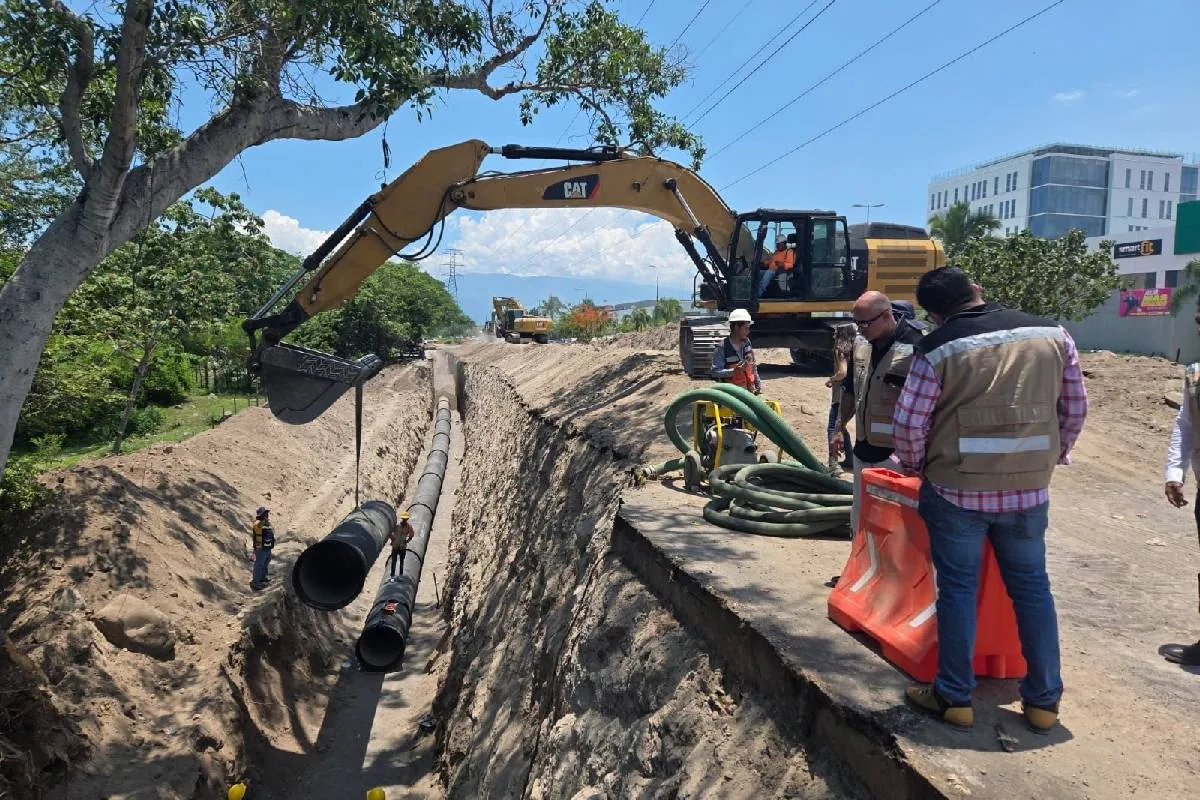 Además, está previsto que se asigne al estado uno de los trenes de pavimentación adquiridos por el gobierno para esos trabajos de conservación carretera.