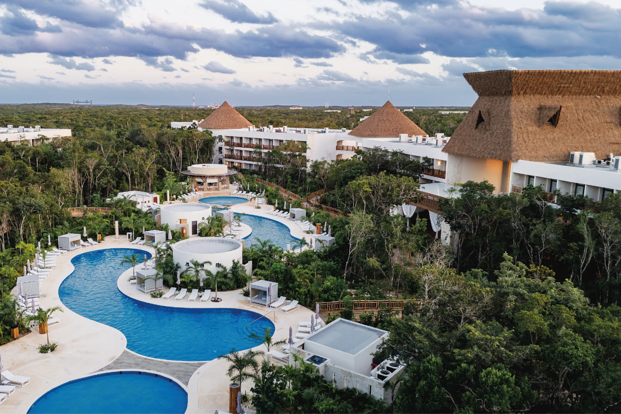 Grupo Mundo Maya es la nueva identidad del consorcio encargado de aeropuertos, hoteles y parques que promueven el turismo y la cultura en México.