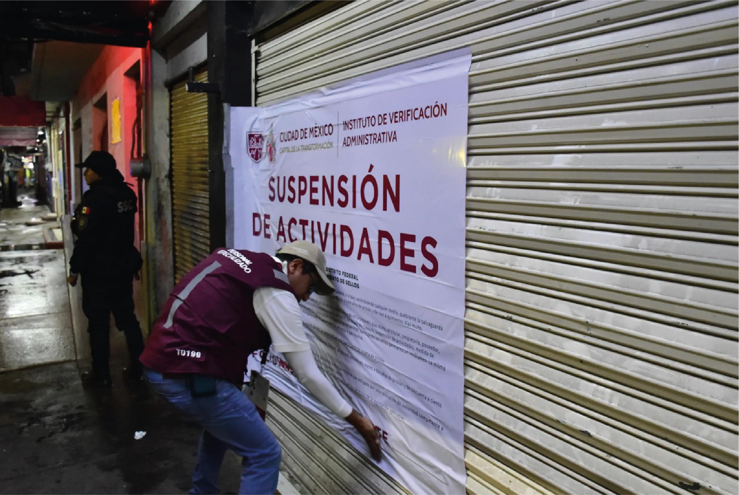 Autoridades suspenden una chelería en Iztapalapa como parte del operativo “La Noche es de Todos”.