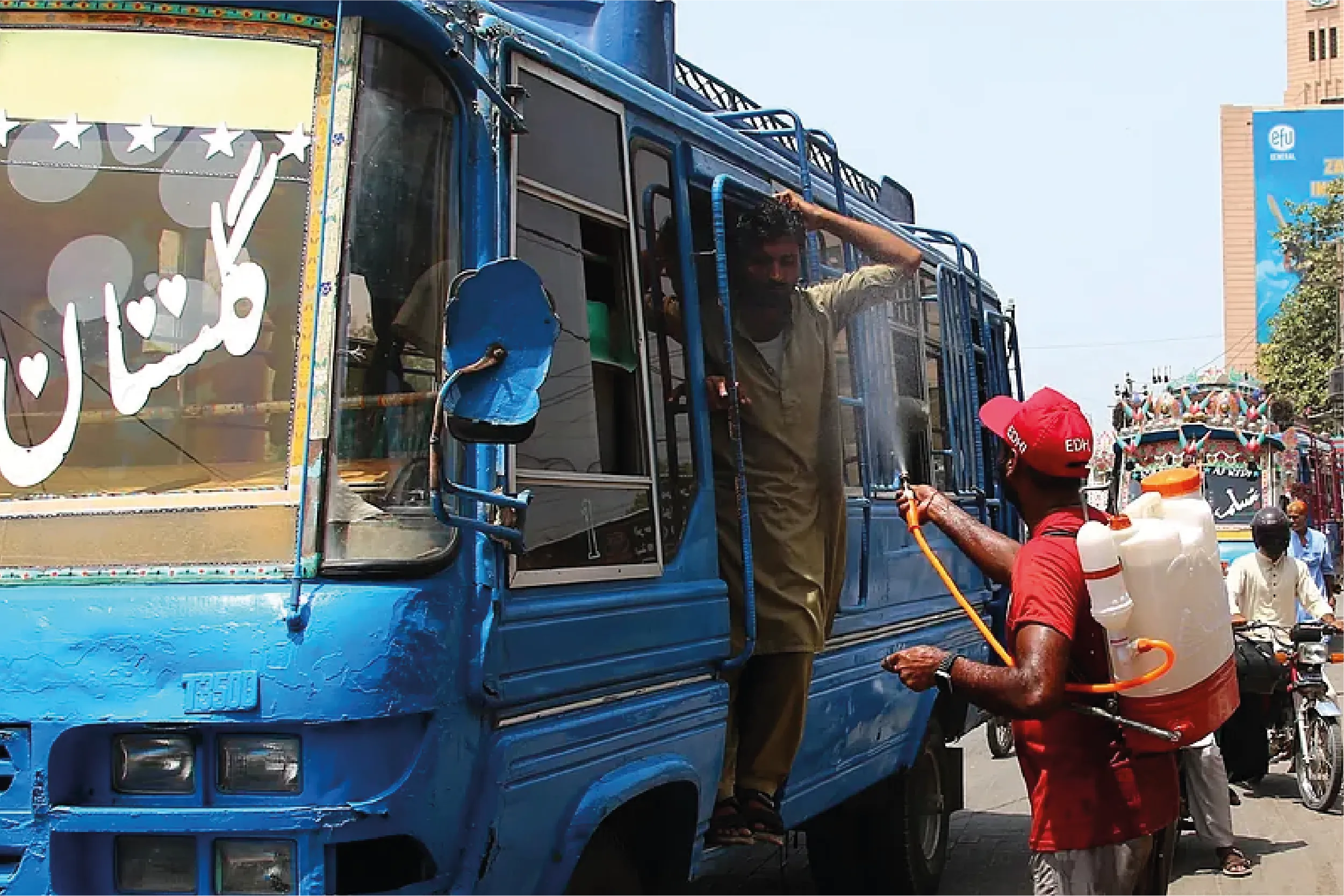 Cierre de cruces fronterizos con Irán deja desabasto de alimentos y combustible en comunidades de Baluchistán, una de las regiones más vulnerables de Pakistán