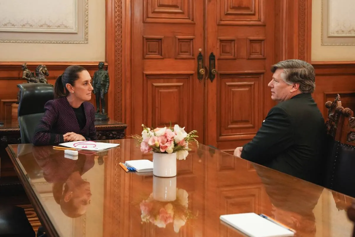Sheinbaum expresó su descontento a Landau por redadas contra mexicanos en EU