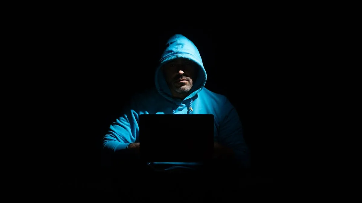 Ciberseguridad en 2025: automatización y visibilidad total serán las claves del éxito contra la evasión de defensas