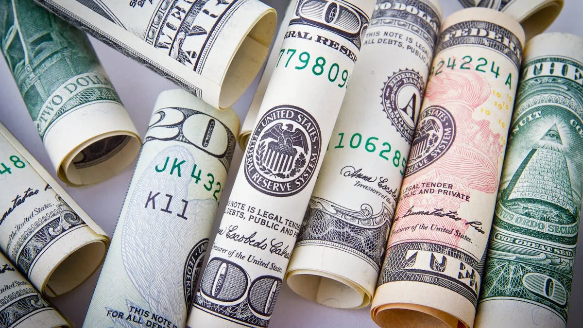Remesas a México caen 12.1% anual en abril: Banxico