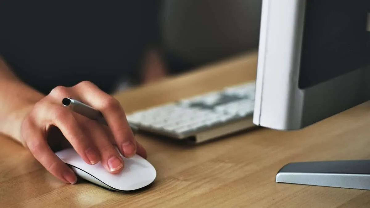 . La STPS trabaja en mesas de diálogo y análisis con diversos actores para construir una propuesta consensuada y viable. Foto: Pexels.