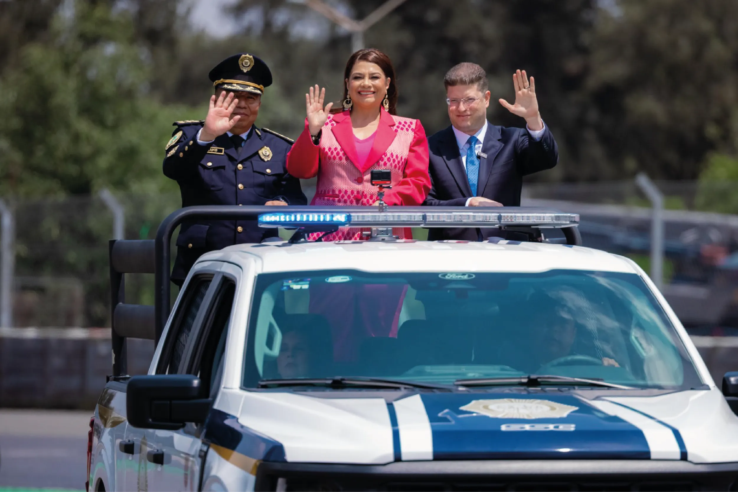 Clara Brugada presentó las nuevas patrullas como parte de su estrategia para reducir los delitos de alto impacto y promover seguridad con justicia en CDMX.