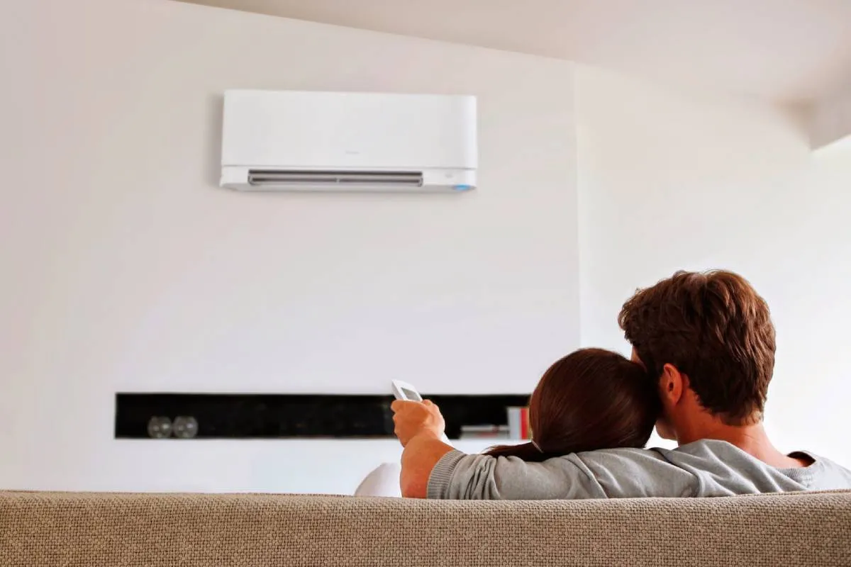 La CFE recomienda ajustar el aire acondicionado para ahorrar luz y cuidar el planeta