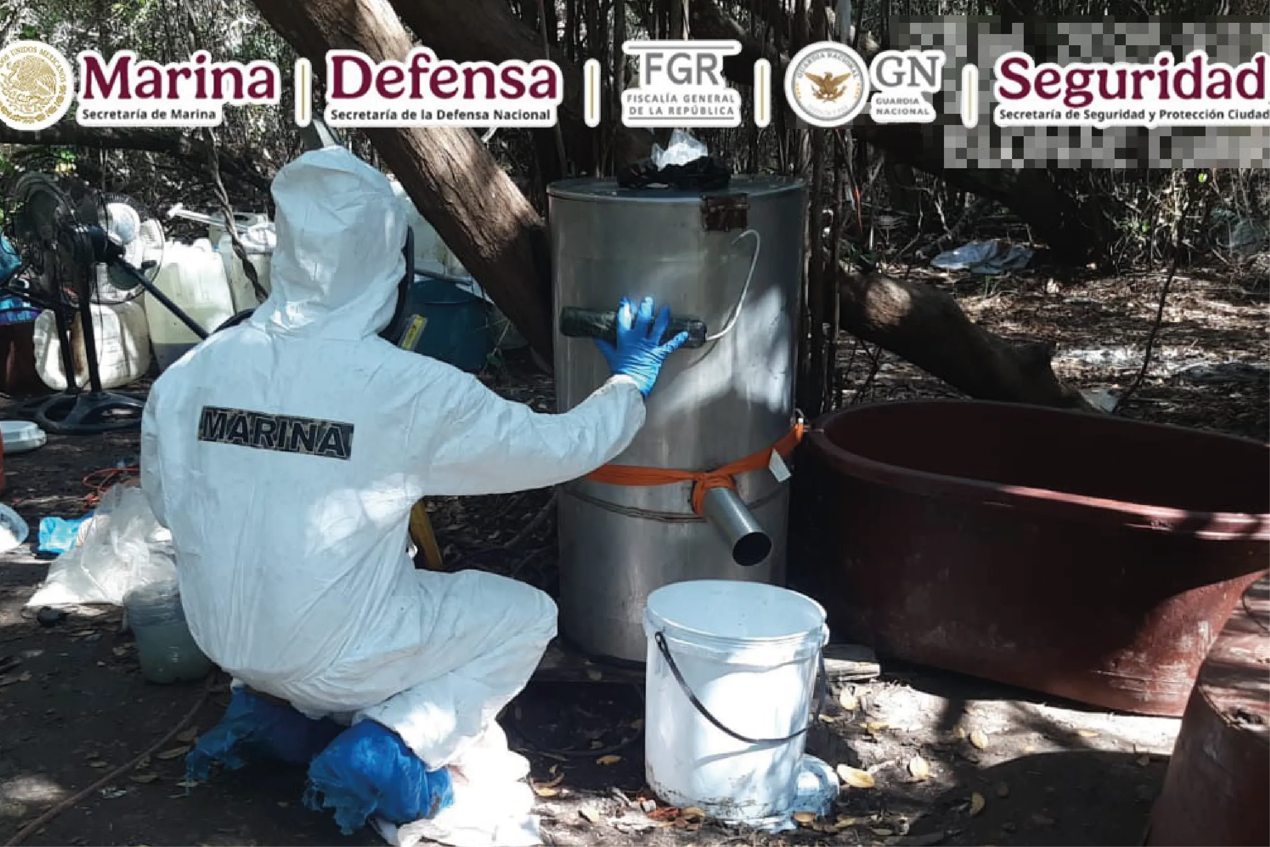 Laboratorio clandestino desmantelado en Sinaloa.