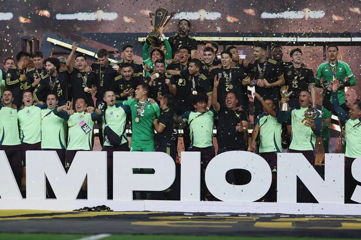 México es campeón de la Copa Oro tras vencer a Estados Unidos por 2-1