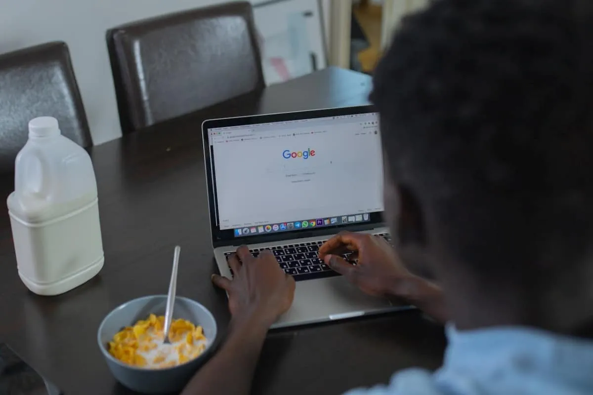 Google activa para América Latina Google Nowcasting, una función que te dará el tiempo en tu localidad. | Foto: Pexels.