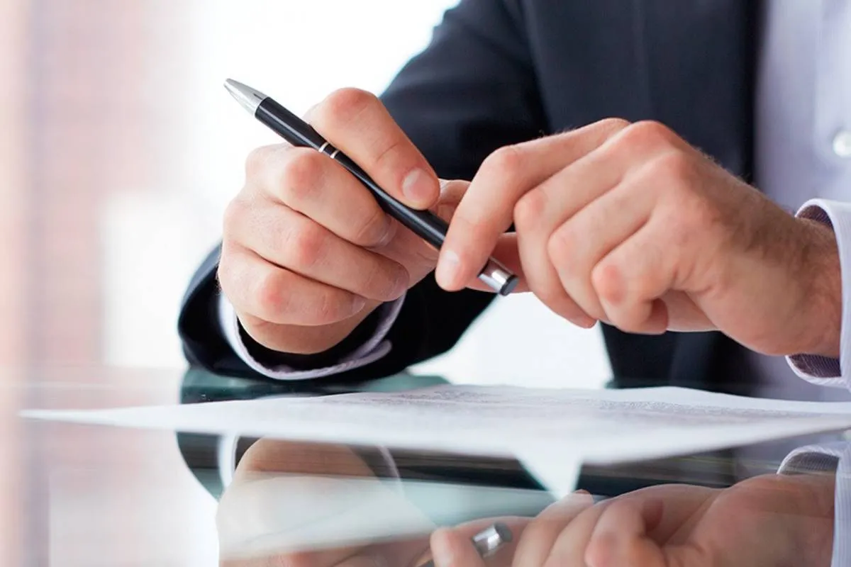 ¿Cuánto cobra un notario por certificar un contrato de compraventa en México?