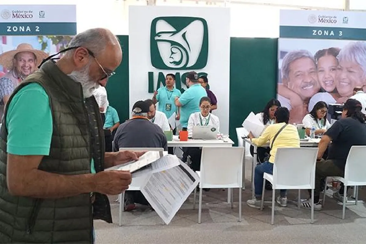 IMSS ha dado más de 10 mil atenciones en la Feria de Afores que termina el próximo martes. | Foto: IMSS.