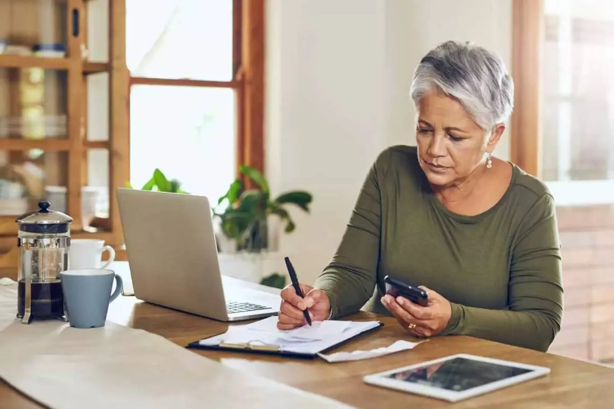 Desigualdad en pensiones: mujeres reciben menos que los hombres