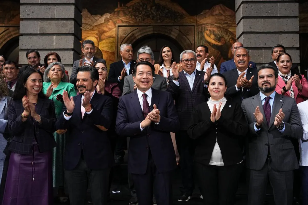 El cuarto acuerdo busca incrementar los recursos del programa La Escuela es Nuestra (LEEN), a fin de beneficiar a más planteles de educación básica y media superior.