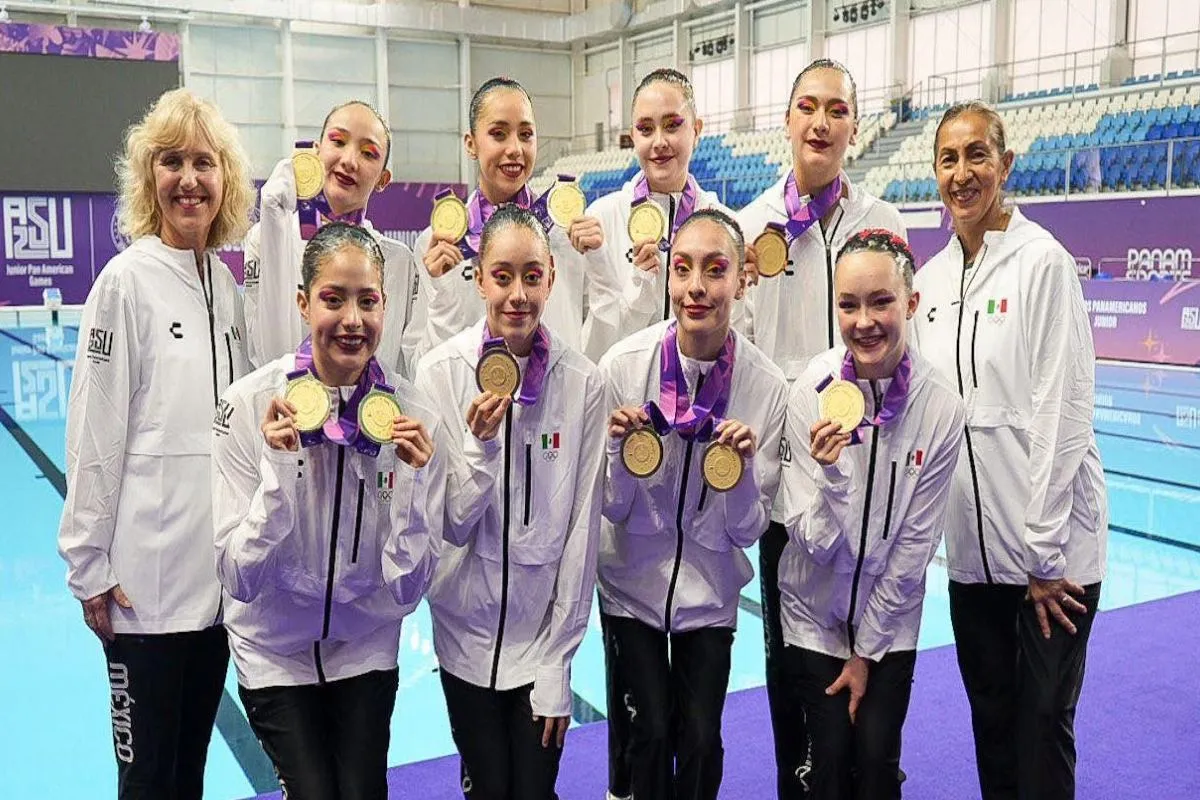El equipo contó con la guía de las entrenadoras Olga Assebva y Ariadna Medina. Foto: CONADE