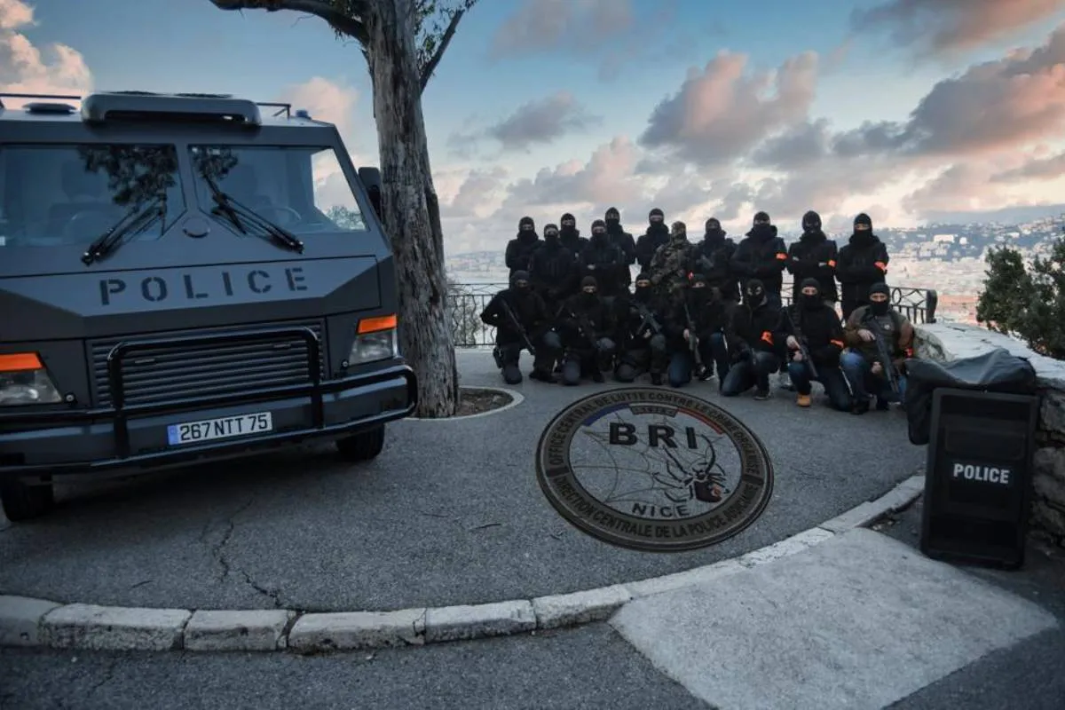 Francia intercepta velero con cocaína mexicana valuada en 381 mdd