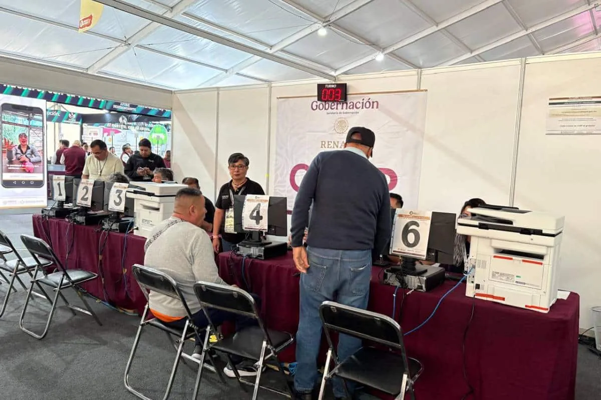 Ciudad de México instala módulo para tramitar CURP biométrica gratuita. Foto: X