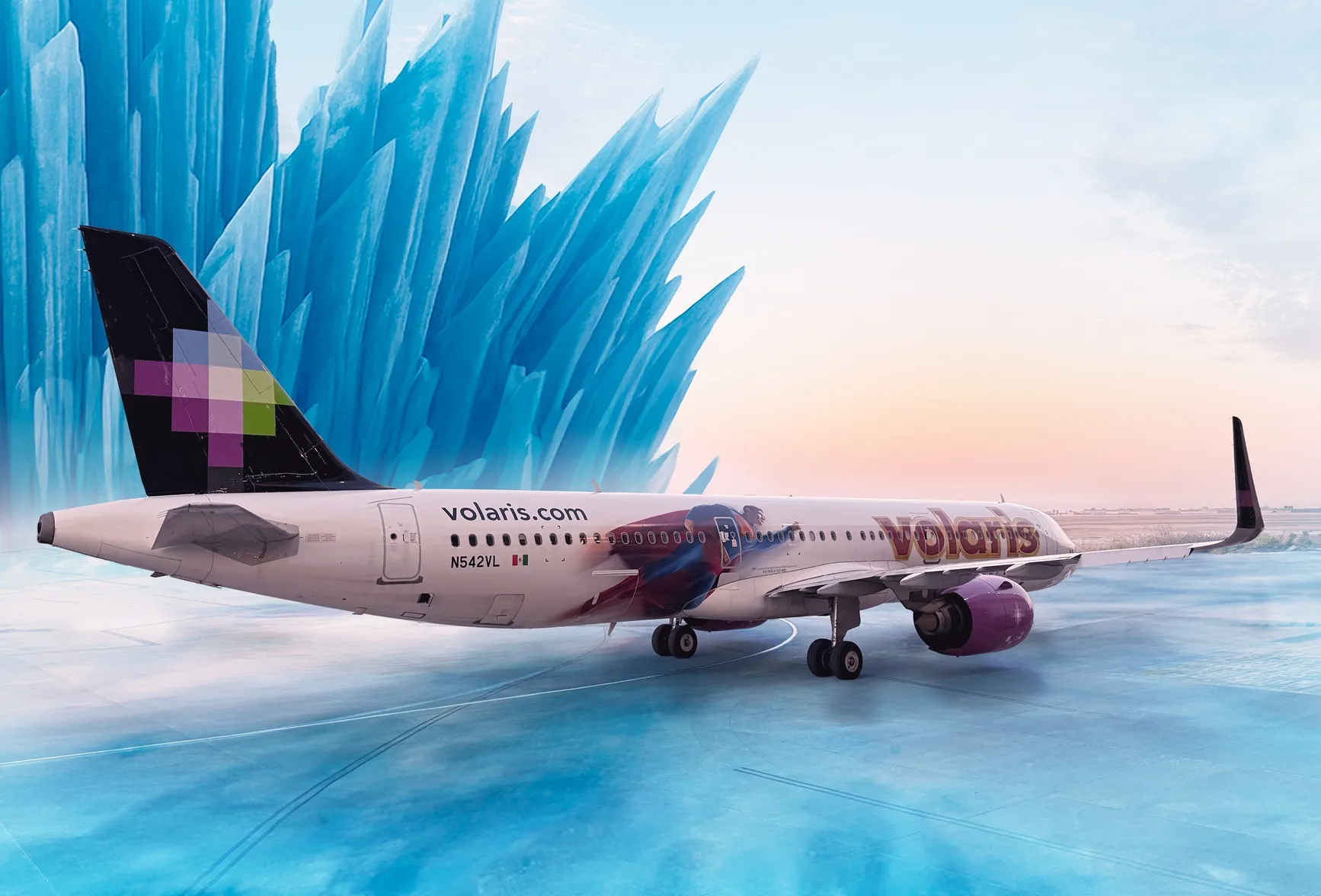 Volaris y Warner Bros. presentan avión con diseño exclusivo inspirado en la nueva película Superman
