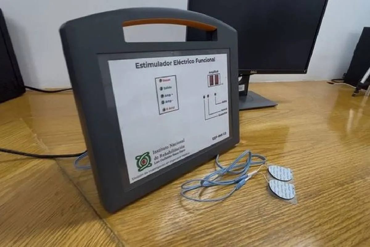 El estimulador eléctrico funcional apoya el reaprendizaje motor enfocado a tareas específicas.