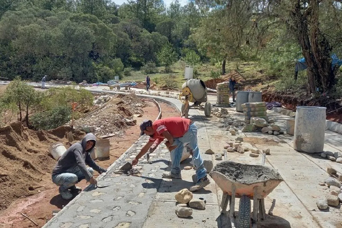 Estos corredores son: Cuautla-Tlapa-Igualapa; Tamazunchale-Huejutla-Pachuca; Bavispe-Nuevo Casas Grandes; Circuito Tierra y Libertad; Toluca-Zihuatanejo, entre otros.