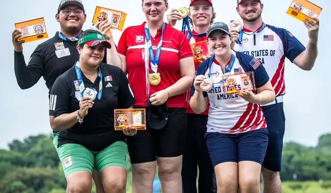 Maya Becerra y Sebastián García obtienen la primera medalla para México en los Juegos Mundiales Chengdú. | Foto: Conade.