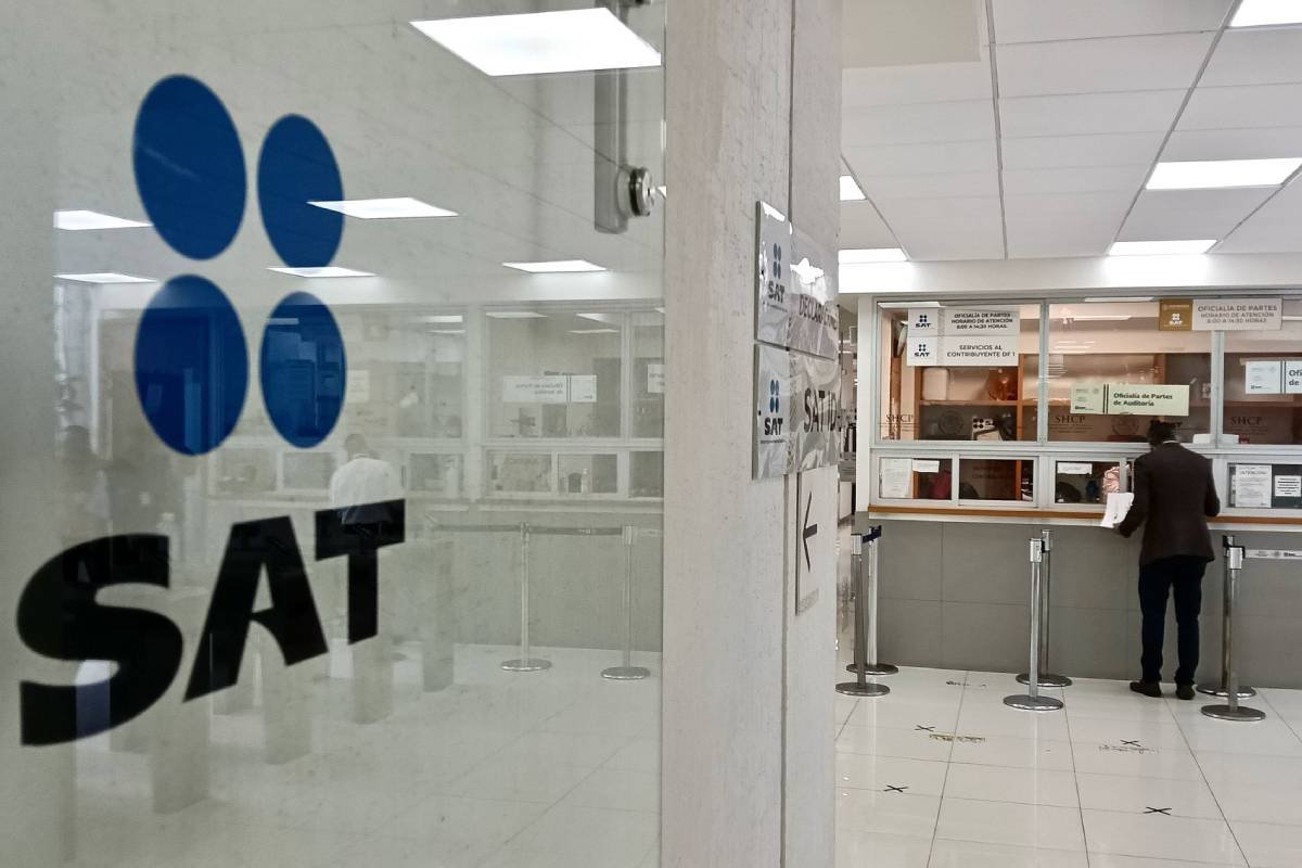 Facturas falsas provocan evasión de hasta 1.45 billones de pesos.