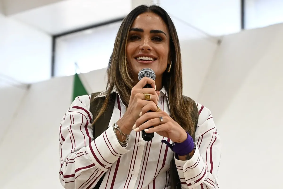 Personalidades de la política como Xóchitl Gálvez asisten a la marcha convocada por la alcaldesa de Cuauhtémoc, Alessandra Rojo de la Vega. | Foto: Facebook Alessandra Rojo de la Vega.