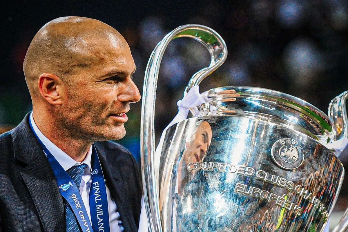 Zidane, cerca de dirigir a Edson Álvarez en el Fenerbahç. Foto: X