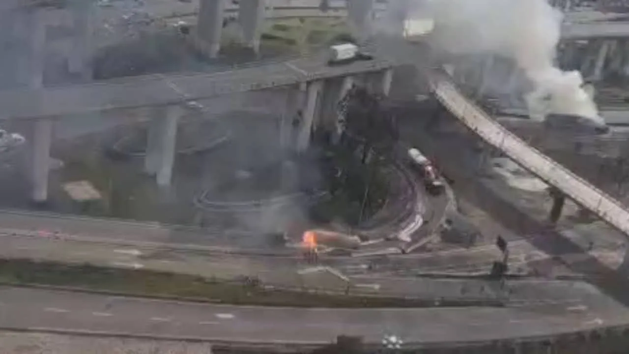 Fuerte explosión e incendio cerca del Metro Santa Martha dejan varios heridos
