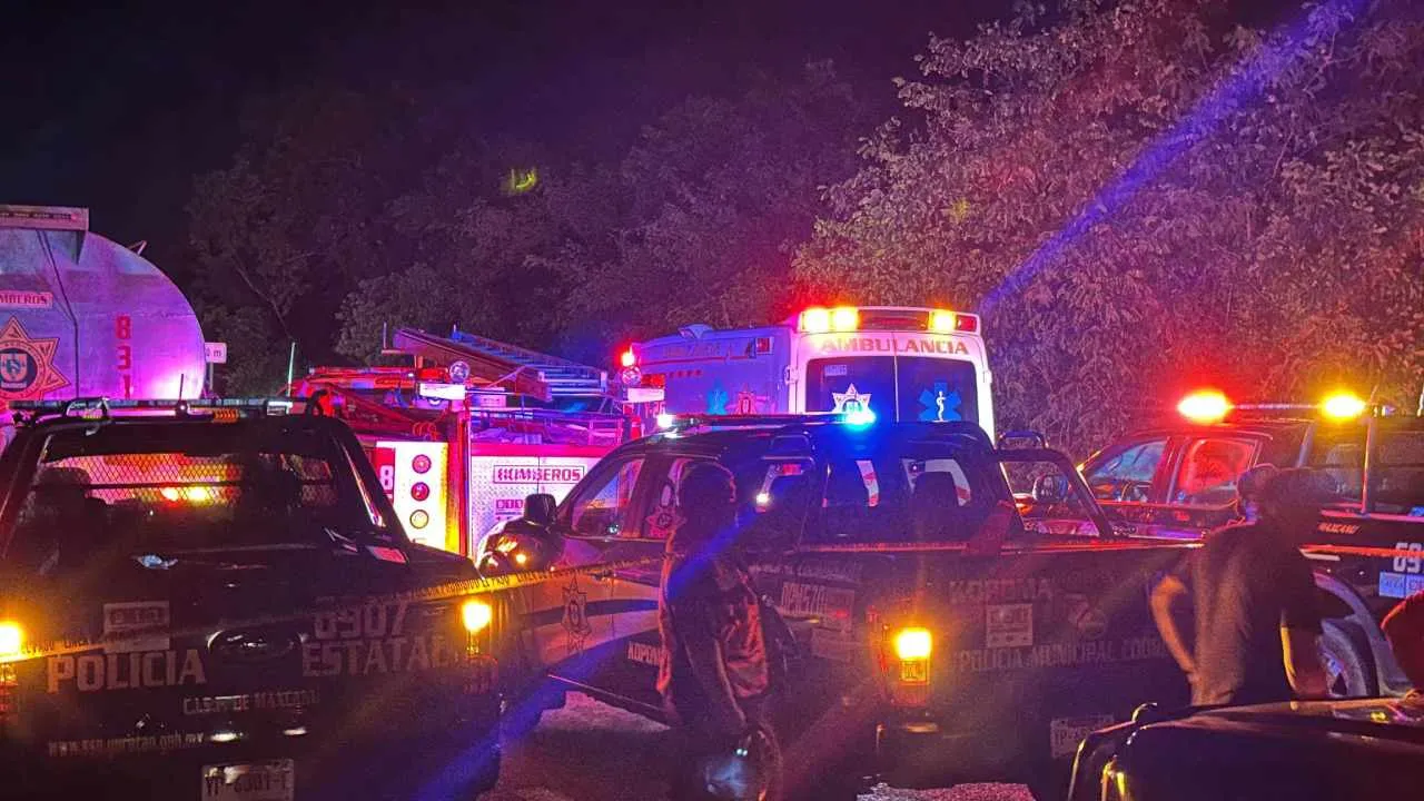 Suman 16 muertos por choque en carretera Mérida-Campeche