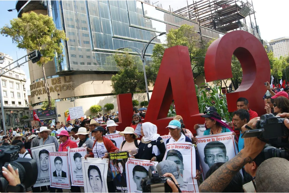 Marcha Ayotzinapa CDMX 2025: horario, ruta, cierres y alternativas. Foto: Wikipedia