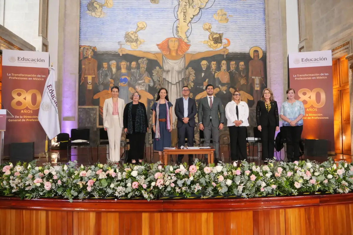 Enunciados por diversas personas después de titularse en alguna licenciatura.