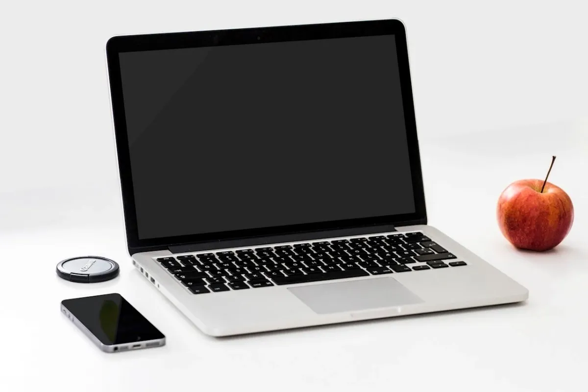 Si vas a comprar una computadora portátil o una tablet, la Profeco te da unos tips. | Foto: Pexels.