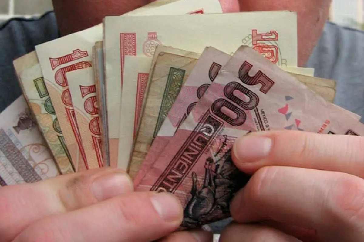 Banxico aclara: comercios no pueden rechazar billetes ni monedas desde 1993