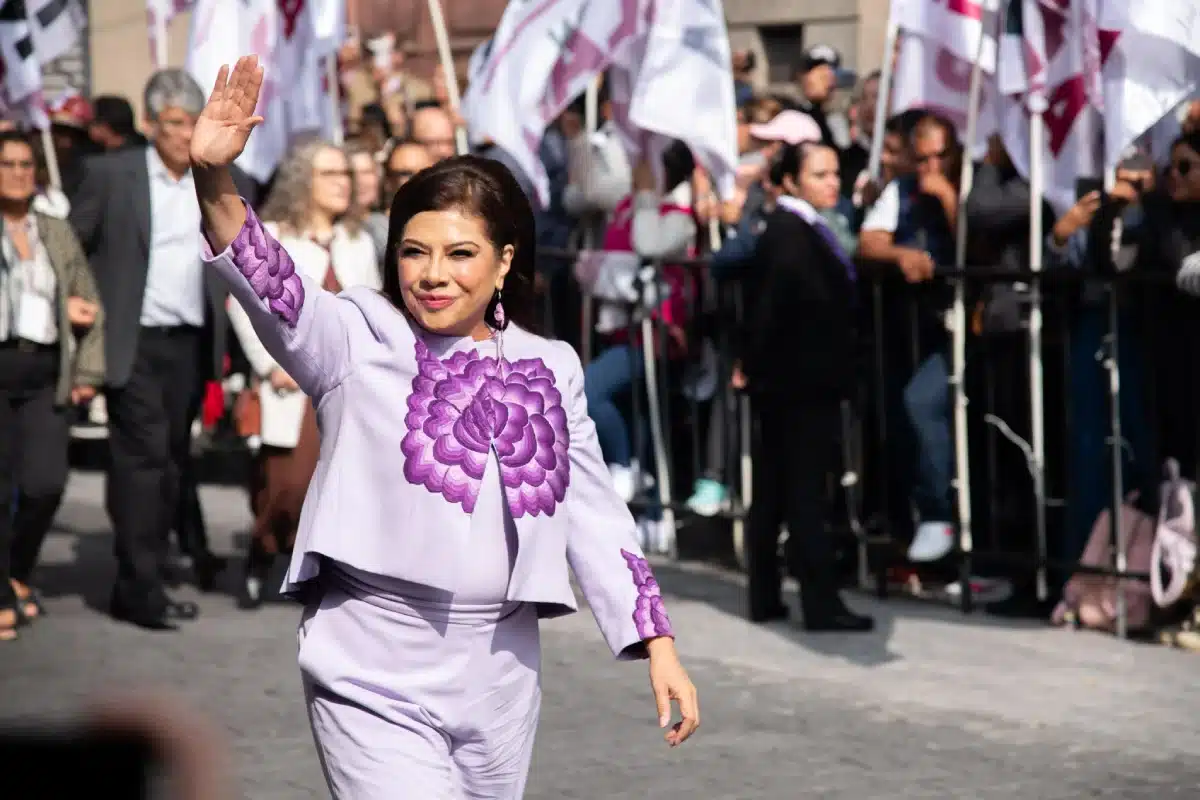 Brugada recalcó que el modelo urbano de la CDMX debe promover equidad y arraigo. Foto: X