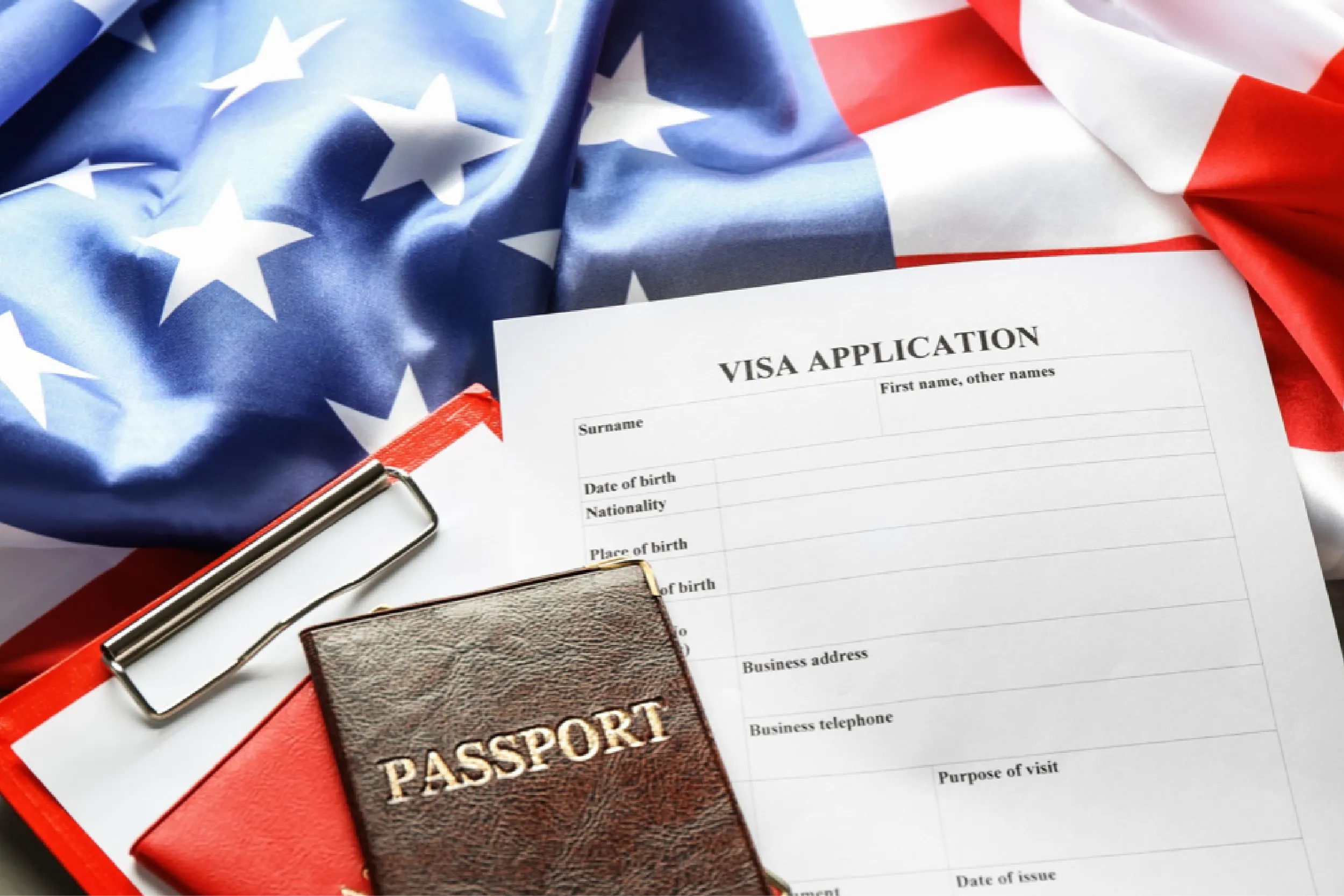 EE.UU. revoca visas a más de 50 políticos mexicanos.