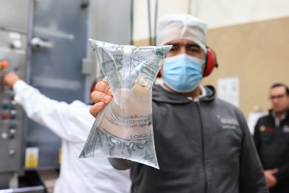 Leche para el Bienestar envía 90 mil litros de agua potable a comunidades afectadas.