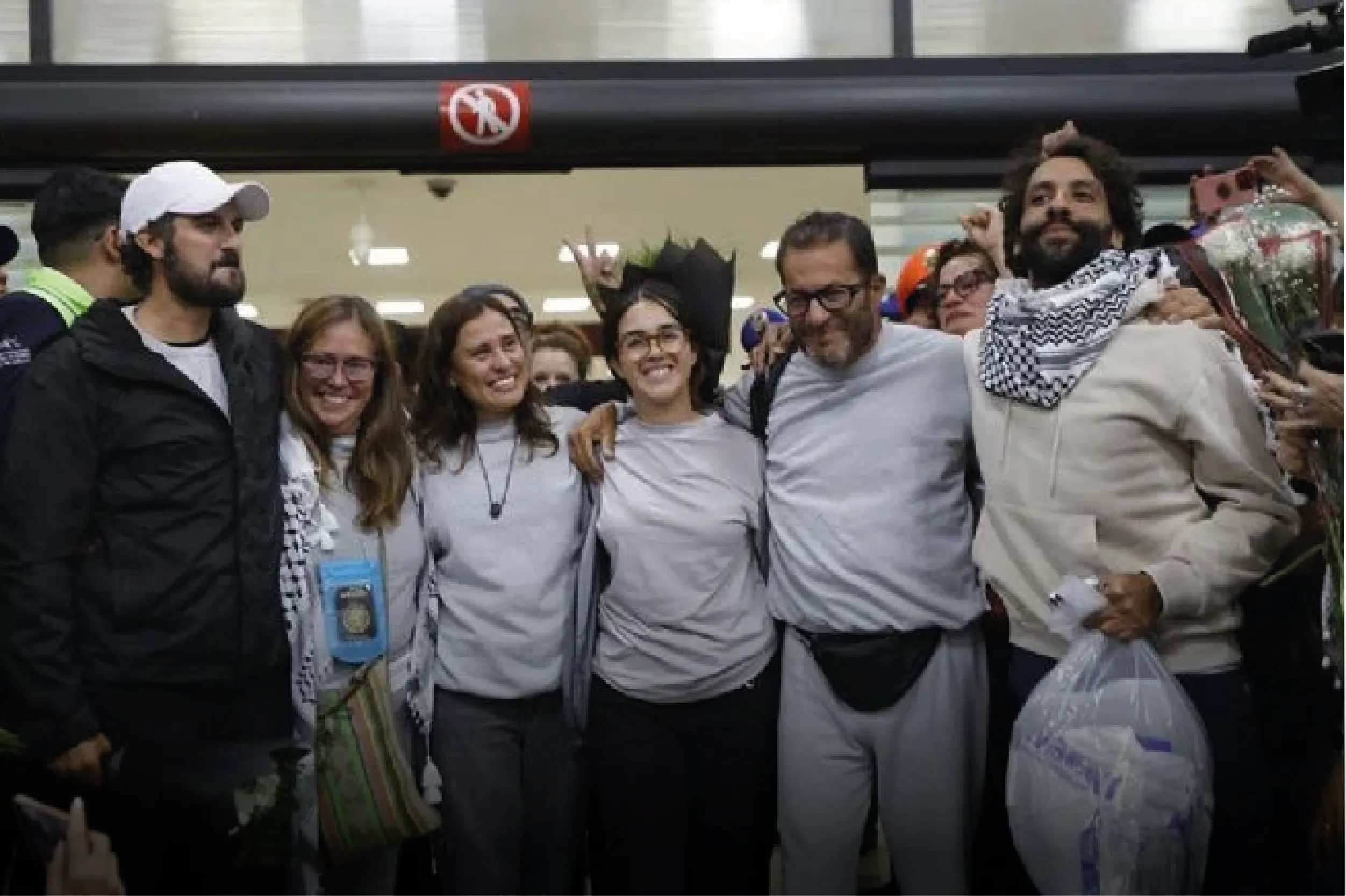 Los activistas fueron recibidos por personal de la Secretaría de Relaciones Exteriores.