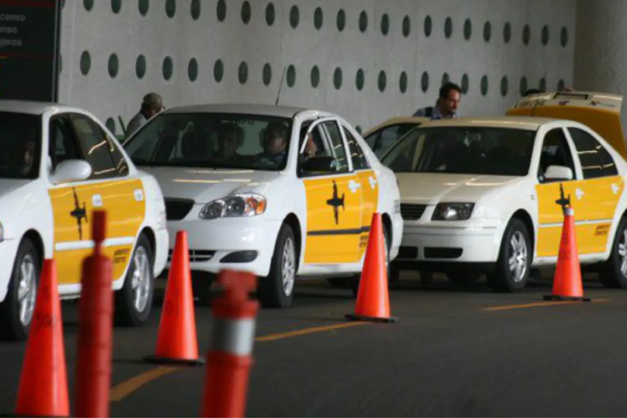 Plataformas digitales, no cuentan con autorización oficial.